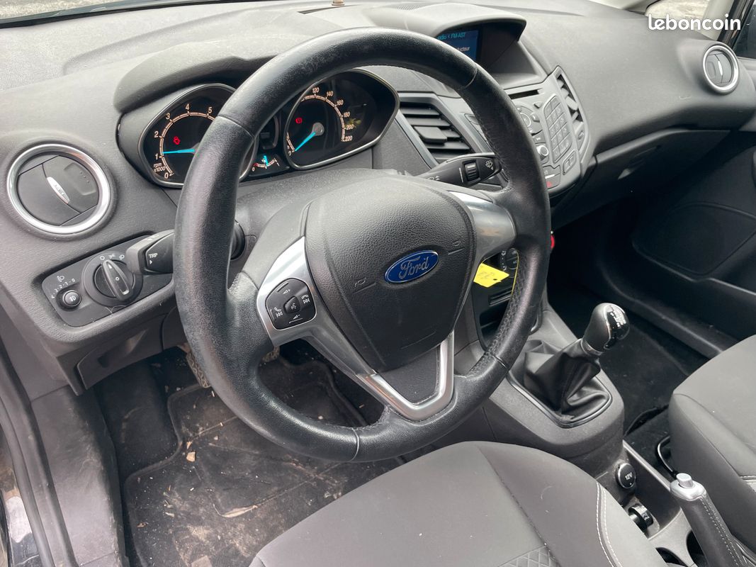 Ford fiesta 1.2 85cv serie edition (image 3)