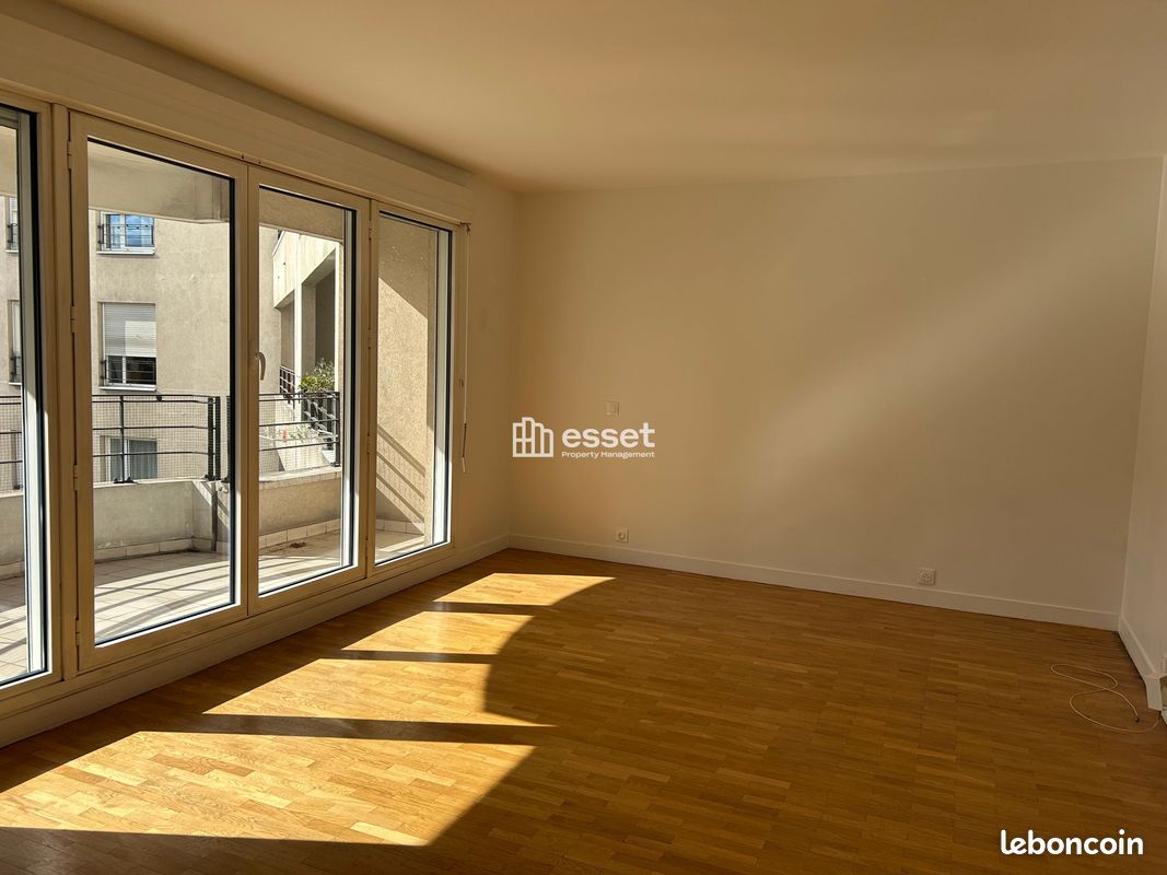 Appartement 3 pièces 77 m² · à Paris · 77 m² · 2 630 €/mois