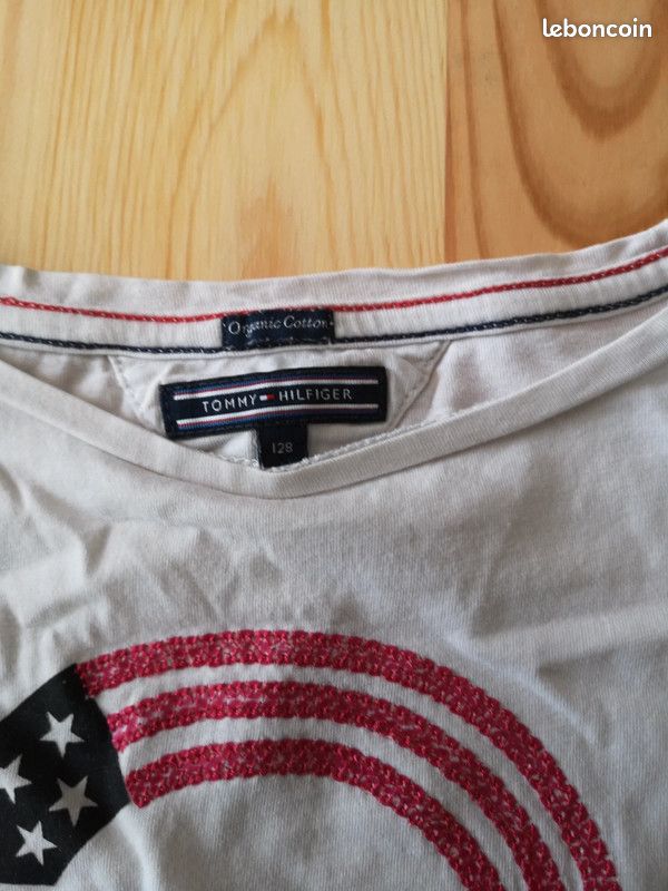 🌈🇺🇸 Adorable T-shirt Tommy Hilfiger pour enfants 🌈🇺🇸 (image 2)