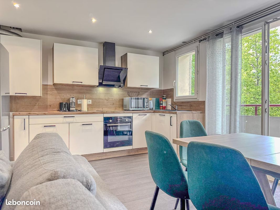 Appartement 4 pièces 65 m² · à Grenoble · 65 m² · 990 €/mois