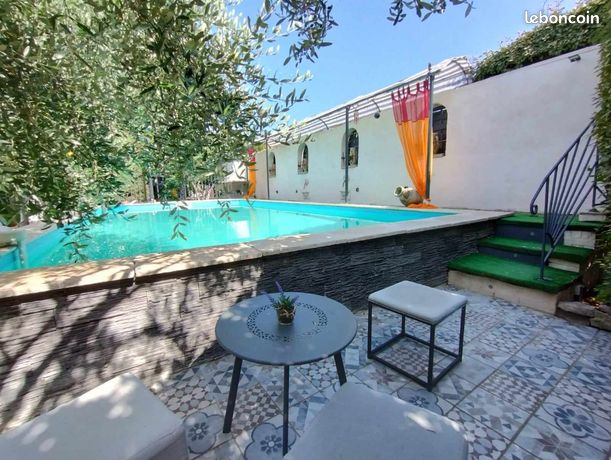 Ensemble 2 villas 2piscines 300m2