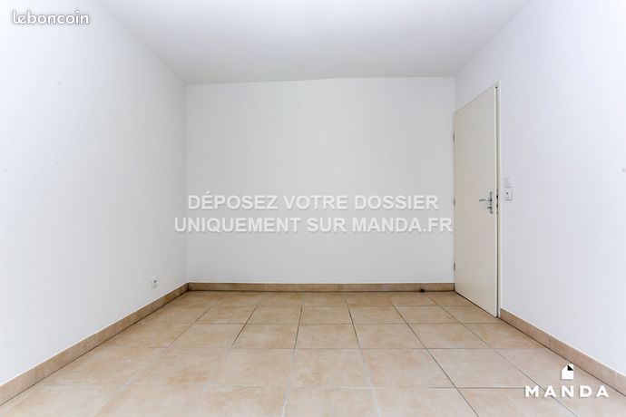 https://img.leboncoin.fr/api/v1/lbcpb1/images/80/7d/c8/807dc8901f5181cc8185b3f371cfadbc47496828.jpg?rule=ad-image