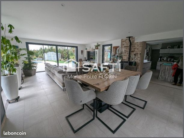 Maison 8 pièces 240 m²