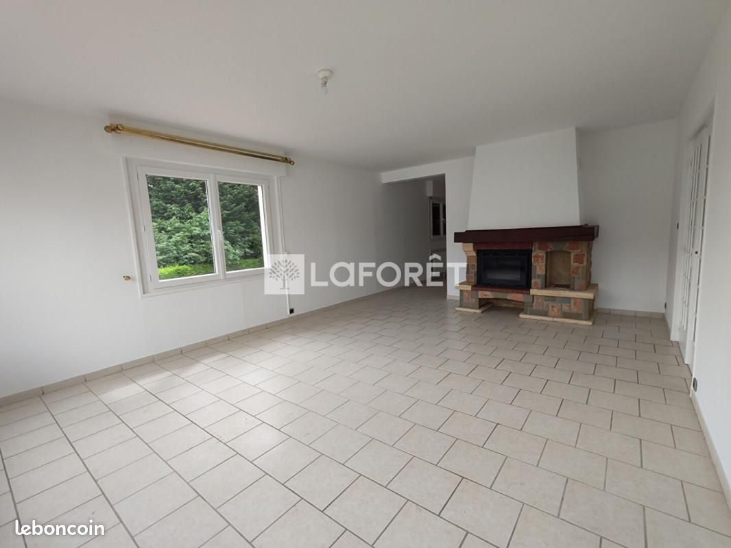 Maison 6 pièces 125 m² · à Hesdin-la-Forêt · 125 m² · 1 018 €
