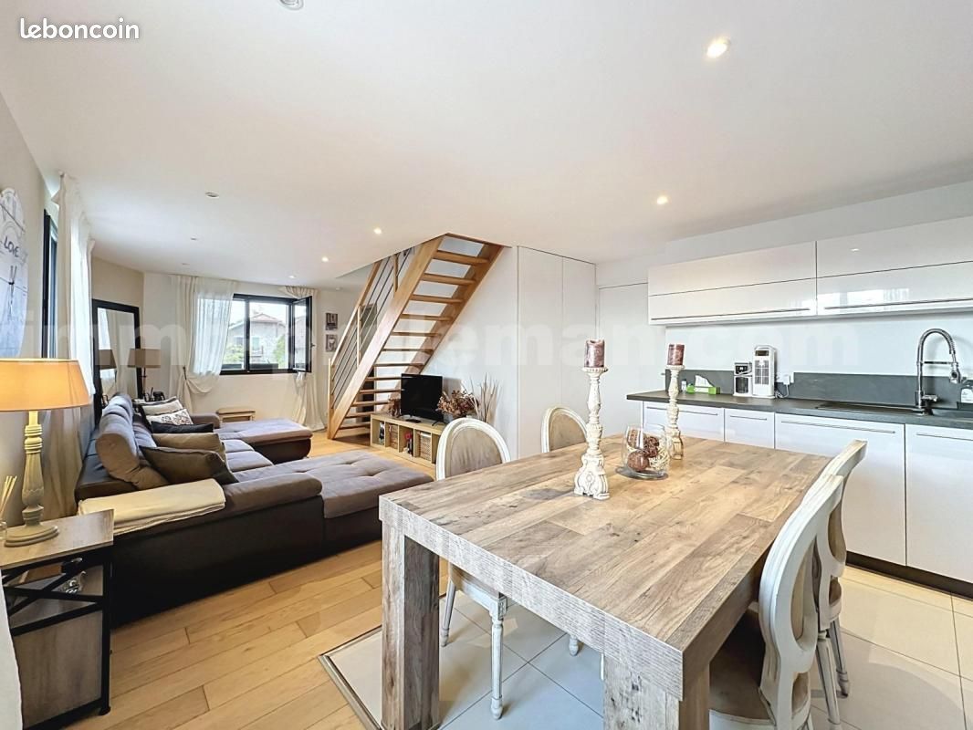 Appartement 3 pièces 74 m² · à Messery · 74 m² · 305 000 €