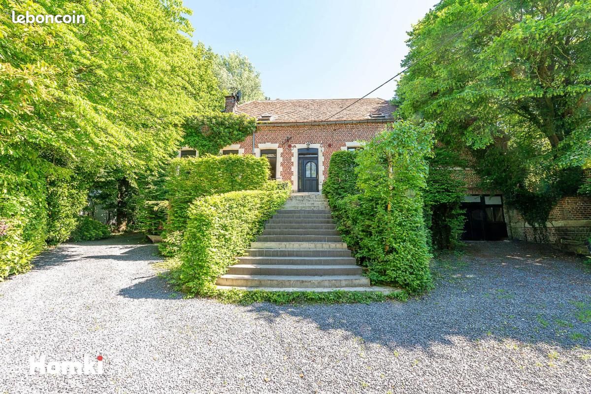 Maison 9 pièces 330 m² · à Saint-Martin-sur-Écaillon · 330 m² · 576 900 €