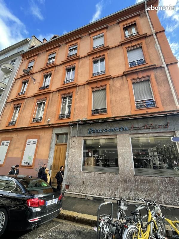 Appartement 75 m² · à Grenoble · 75 m² · 54 000 €