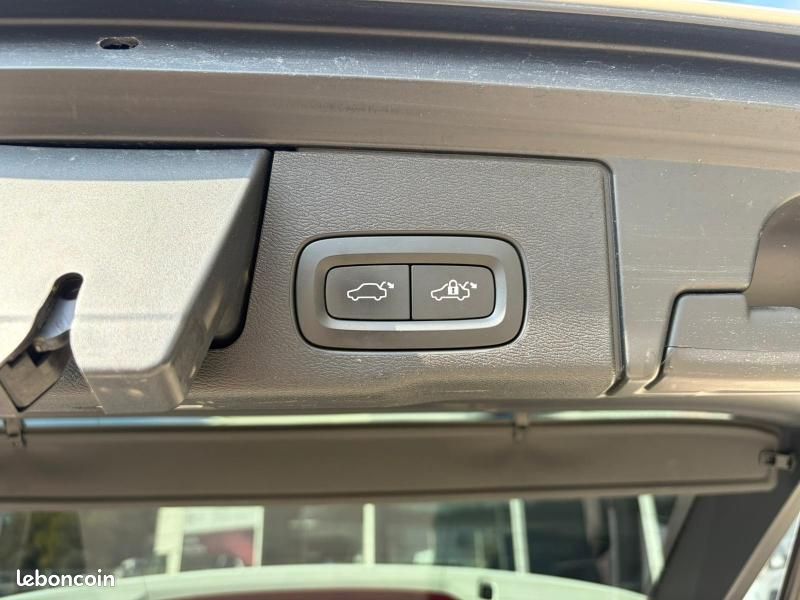 Volvo XC60 D4 AWD 190ch Momentum Geartronic (image 12)