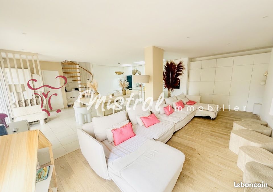 Maison 4 pièces 100 m² · à Aigues-Mortes · 100 m² · 410 000 €