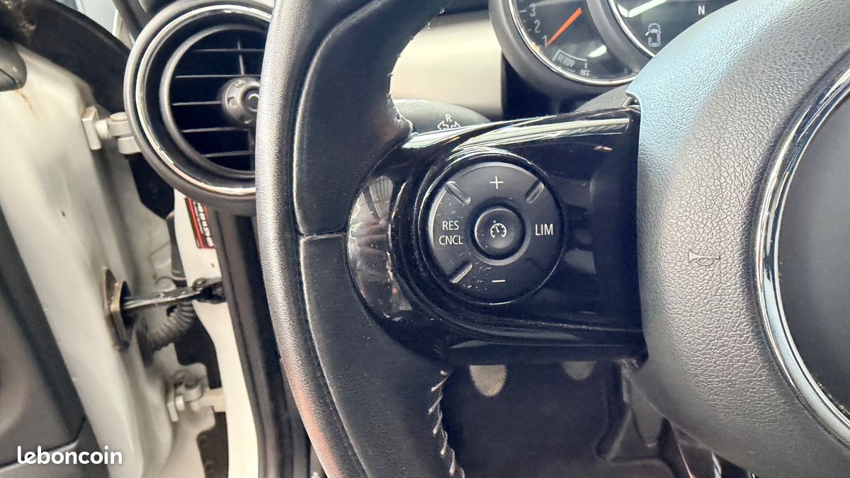 MINI MINI 2.0 192CH PACK JCW / TOIT OUVRANT / CARPLAY / GARANTIE 6 MOIs (image 30)