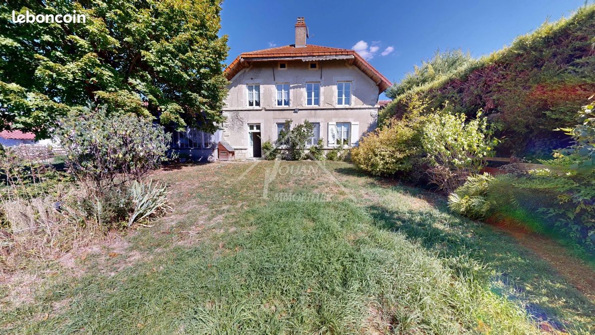 Maison 6 pièces 130 m² · à Saint-Bonnet-de-Rochefort · 130 m² · 170 000 €