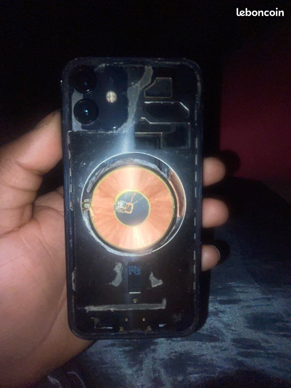 IPhone 12 (image 2)