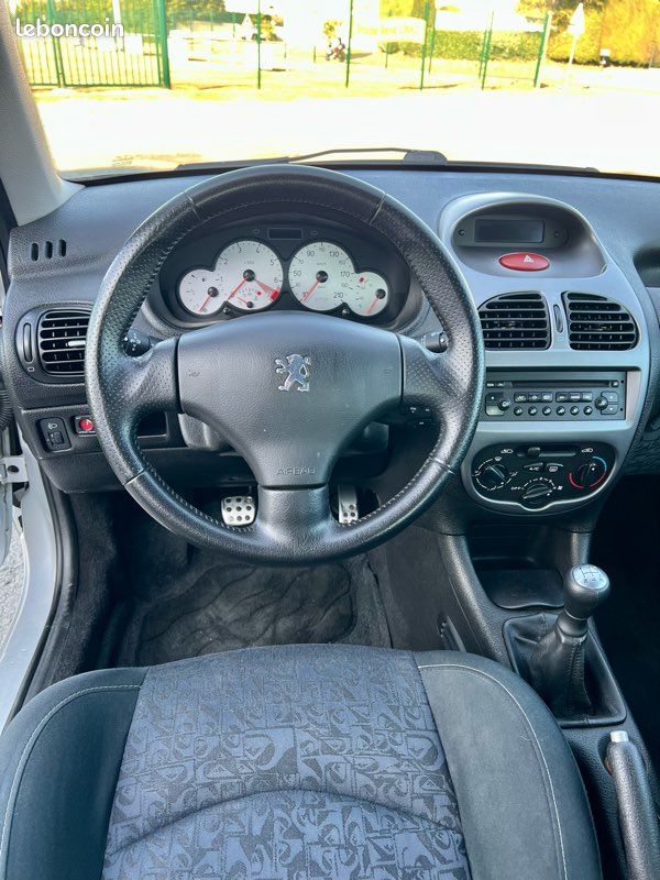 Peugeot 206 (image 3)
