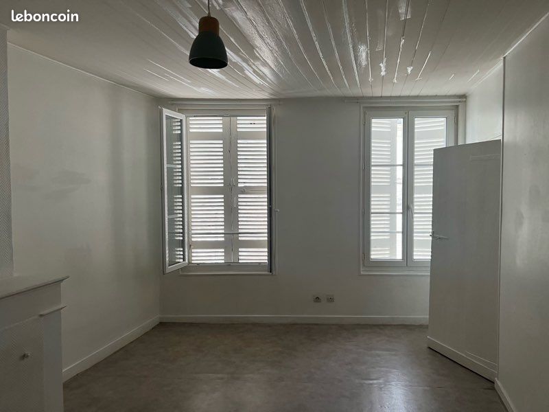 Appartement 1 pièce 25 m² · à Saintes · 25 m² · 440 €