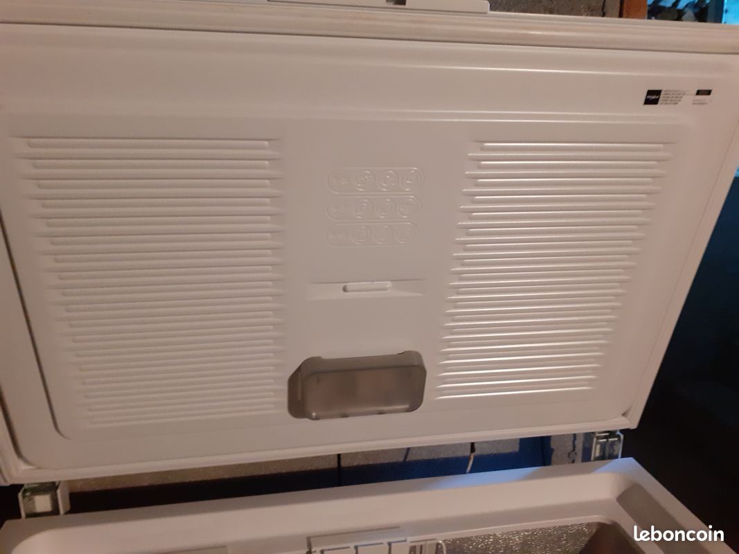 Congélateur Whirpool 250L (image 4)