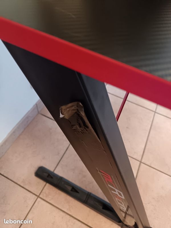 Bureau gaming (image 5)