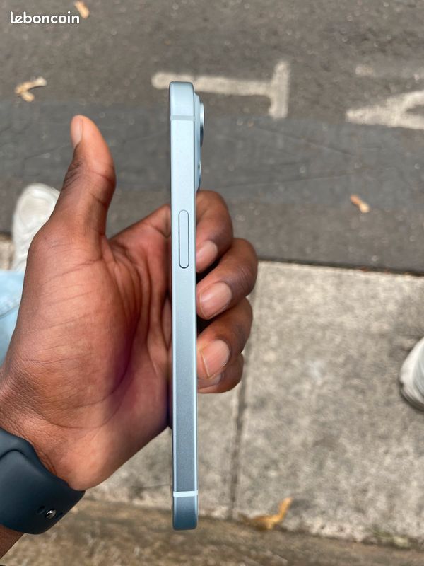 IPhone 15 (image 2)