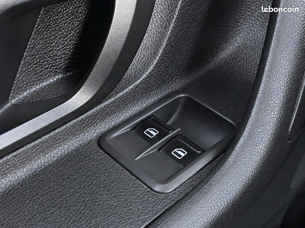 Skoda FABIA 1.6 TDI90 FAP MONTE-CARLO 2 (image 12)