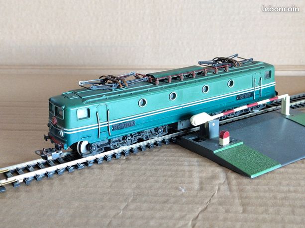 JOUEF LOCOMOTIVE CC 7107 TESTEE AVEC SA BOITE