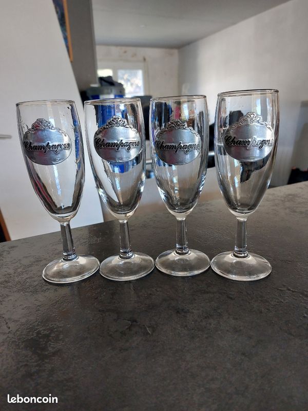 Coupes de champagne (image 1)