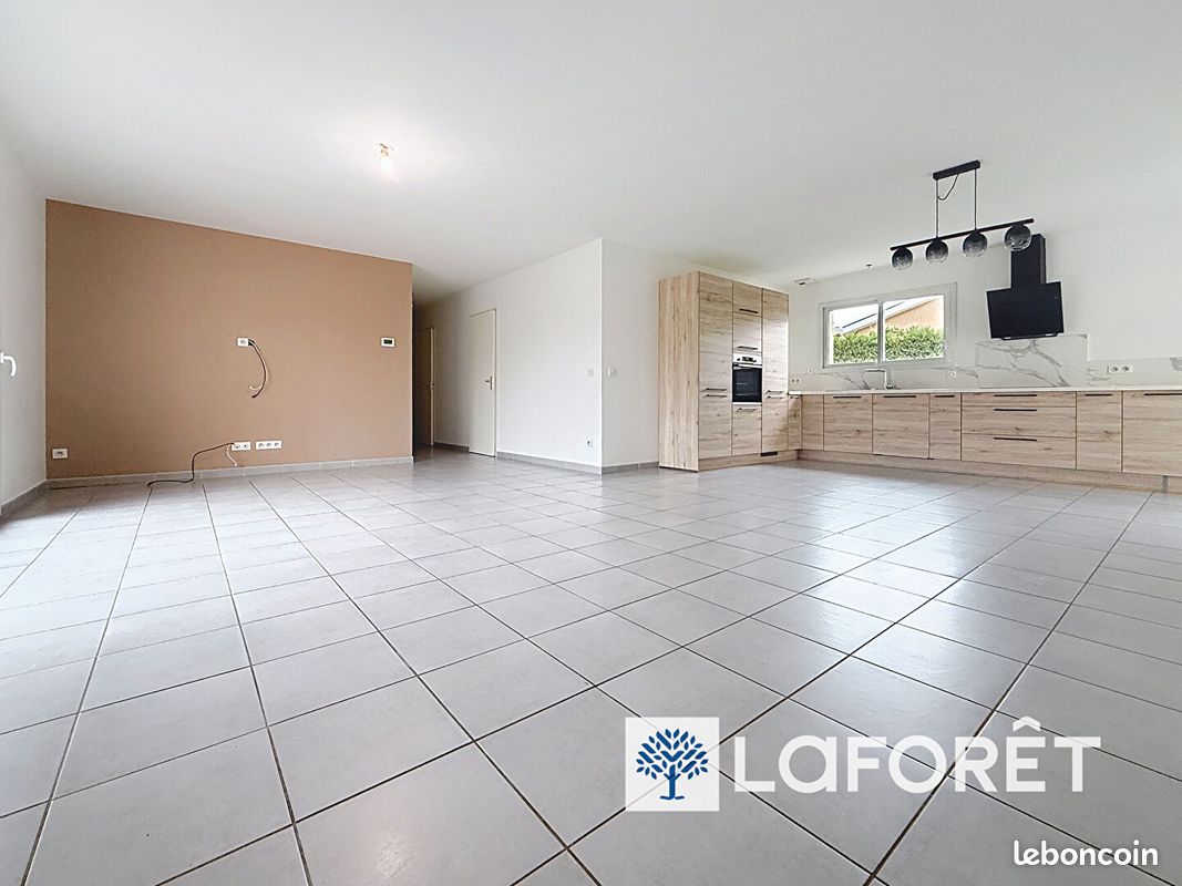 Maison a louer - 5 pièce(s) - 129 m2 - Surfyn