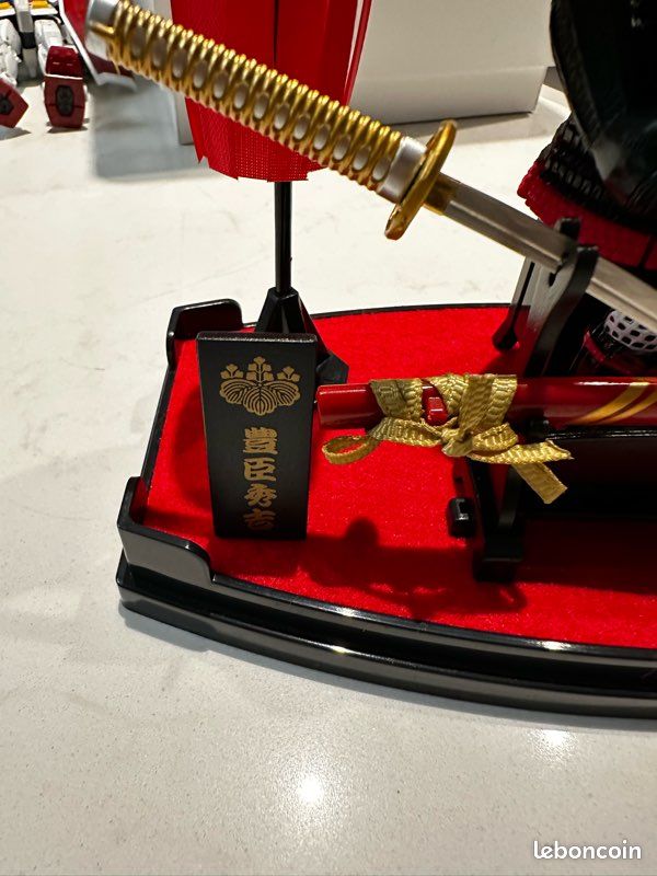 Metal.Earth Armure Japonaise Toyotomi – Maquette 3D Métal à Construire, Déco Samouraï 12 Cm