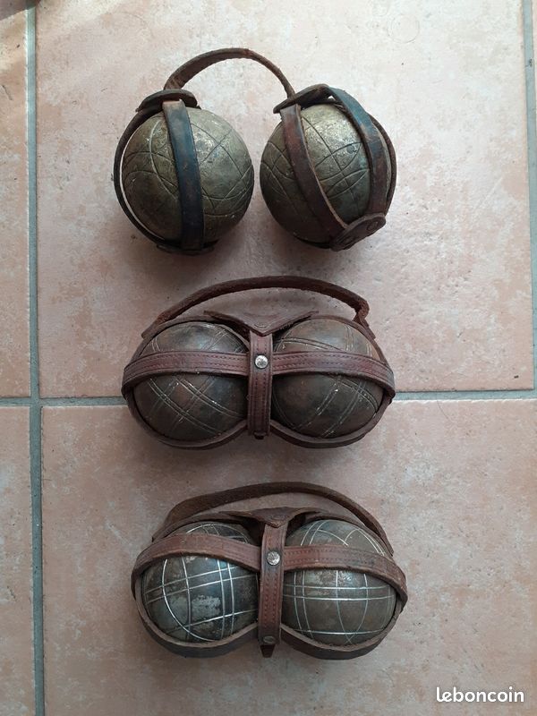 Anciennes Boules De Pétanque Avec étui Muselière - Vintage