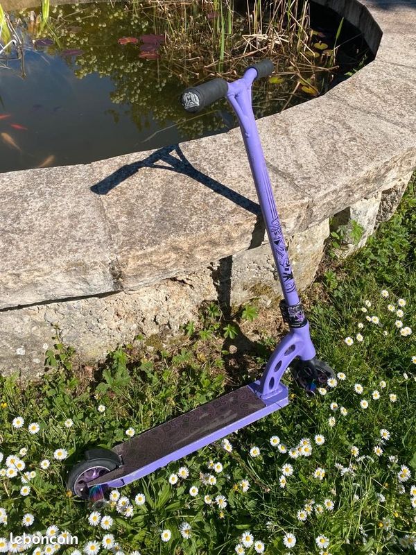 Trottinette freestyle Madd VX4 Team (image 1)