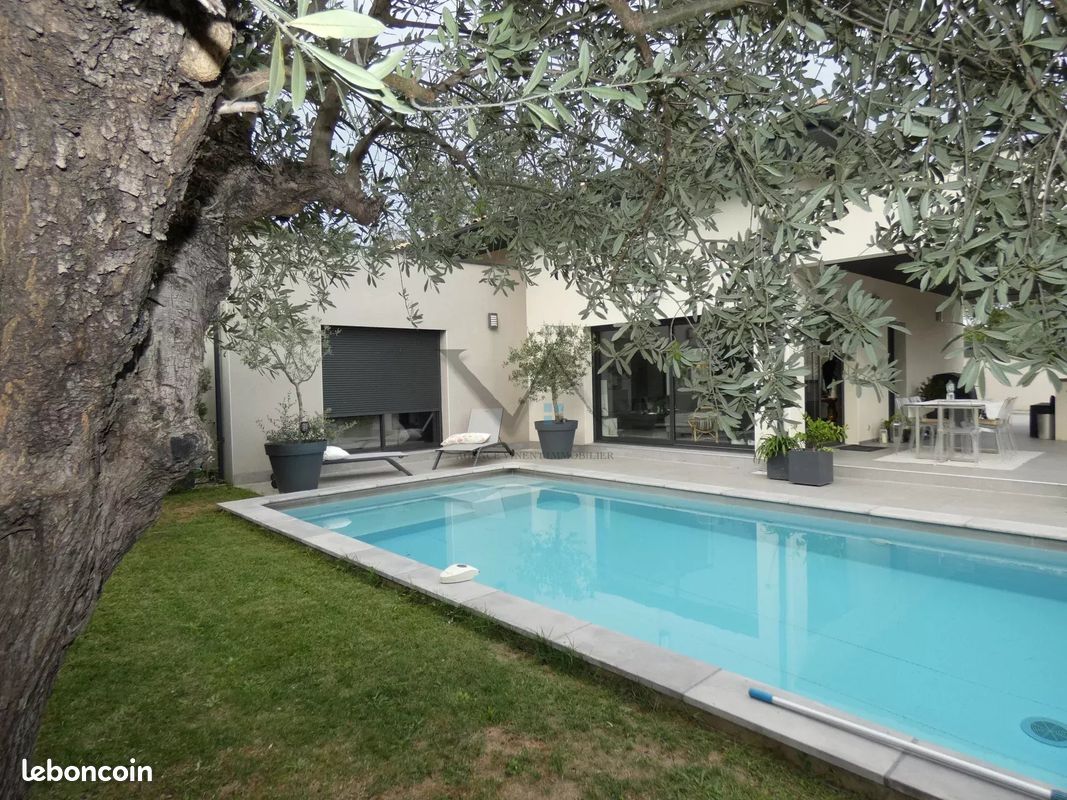 Maison 6 pièces 145 m² · à Montboucher-sur-Jabron · 145 m² · 1 900 €/mois