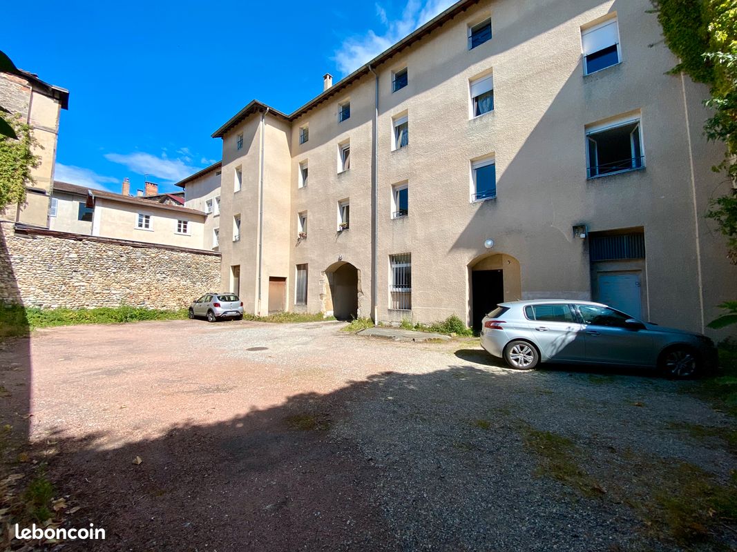 Appartement 3 pièces 71 m² · à Saint-Marcellin · 71,2 m² · 90 000 €