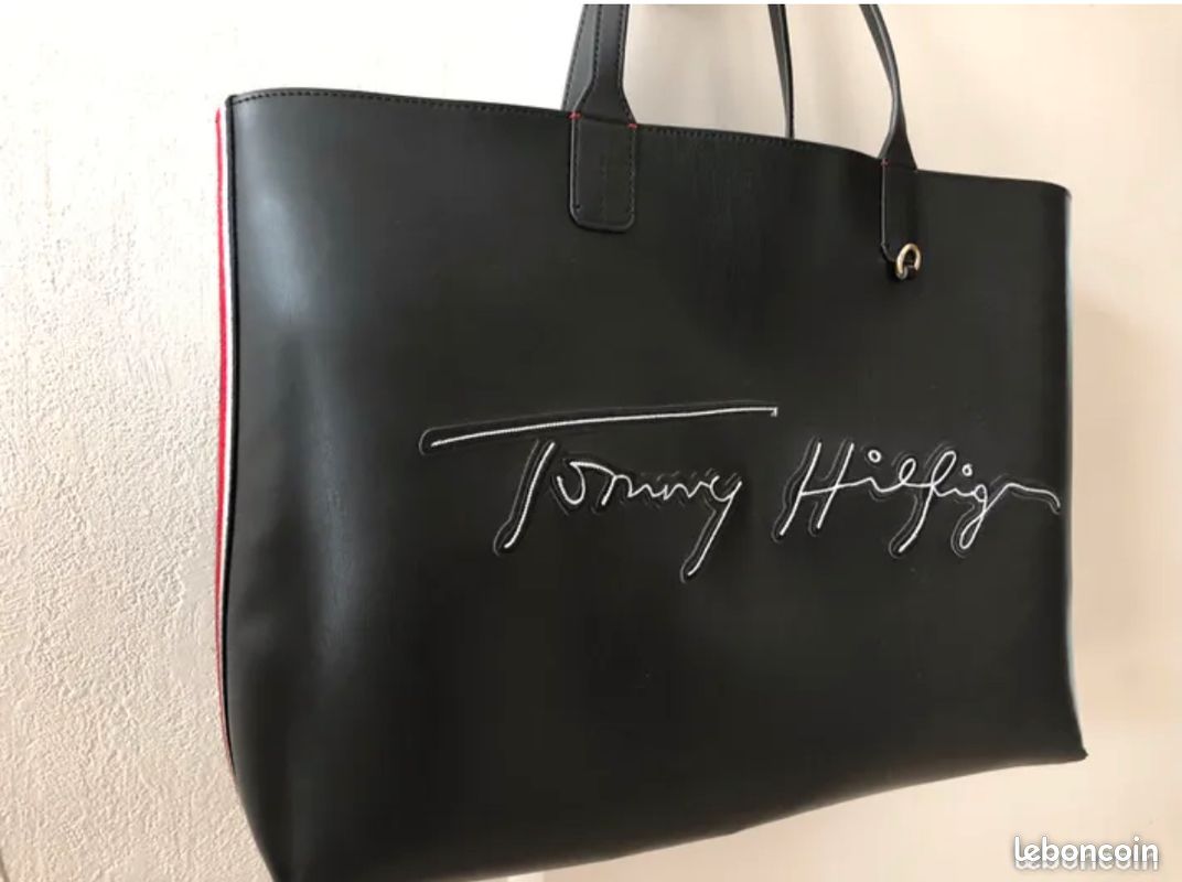 Iconic Tommy Grand Sac Cabas Tommy Hilfiger Tommy Hilfiger Sac A Main Femme  Iconic 1348 Noir