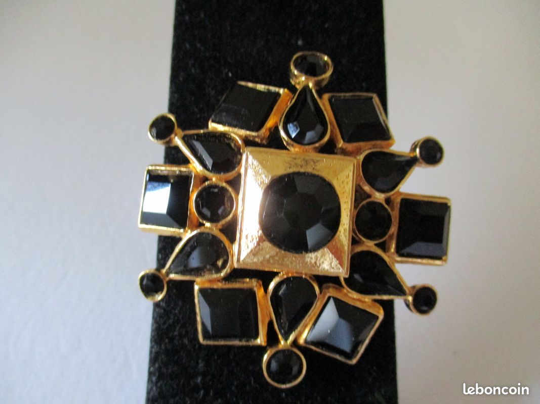 Broche vintage cabochons en pâte de verre : signé (image 3)