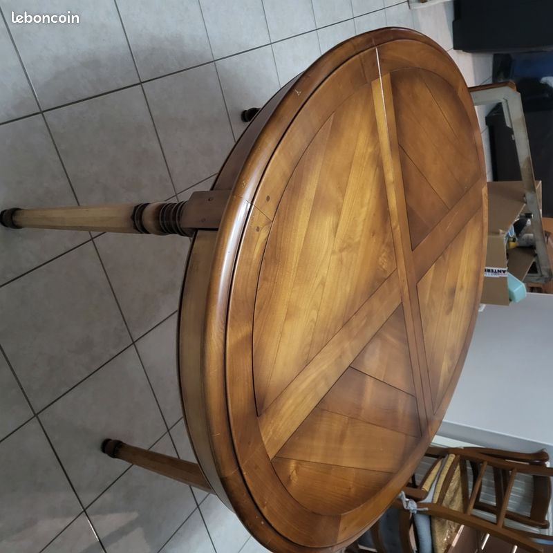Table (image 1)