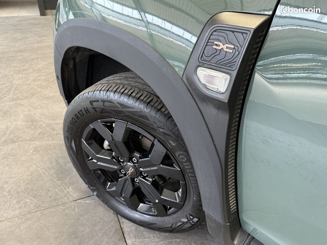 Dacia DUSTER 1.3 TCE 150CV BVA 4X2 PACK EXTREME / GPS / CAMERA / CARPLAY (LAURENT AUTO) (image 8)