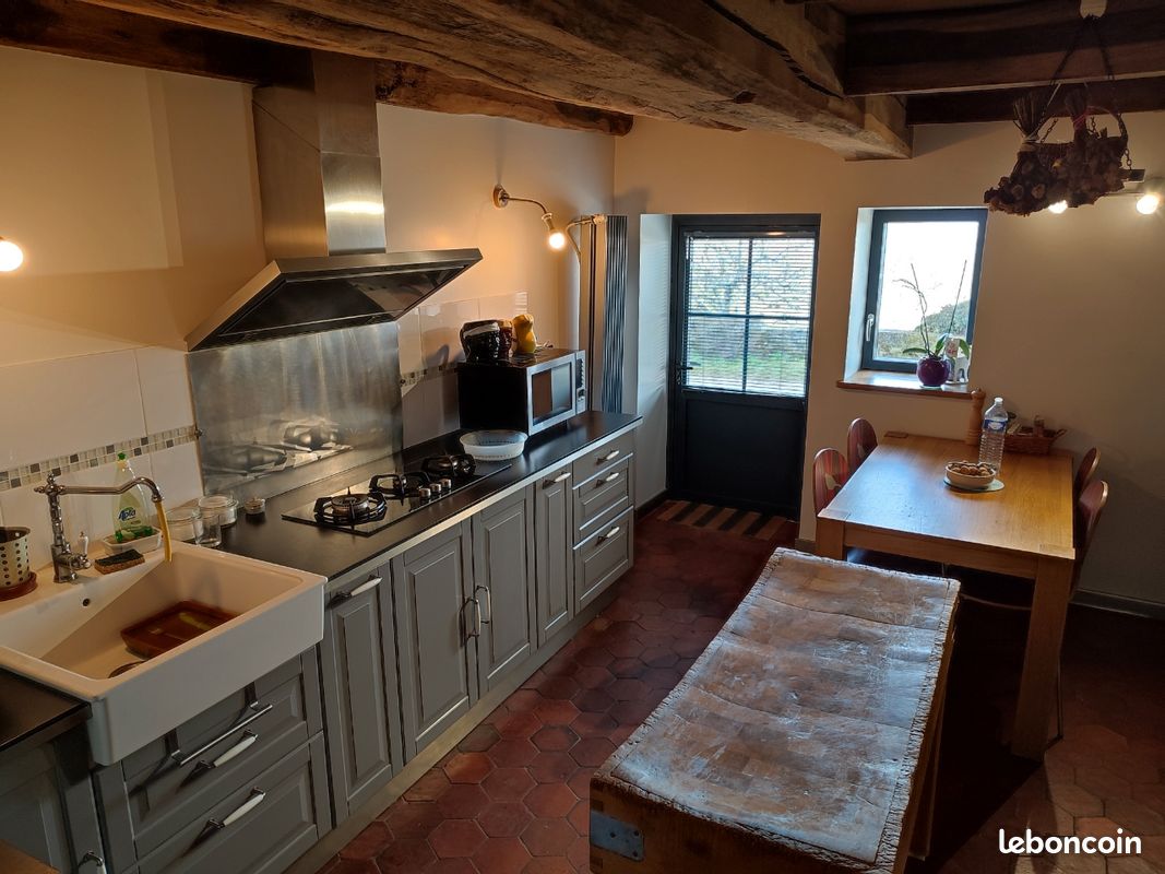 Maison 6 pièces 270 m² · à Gergueil · 270 m² · 369 000 €