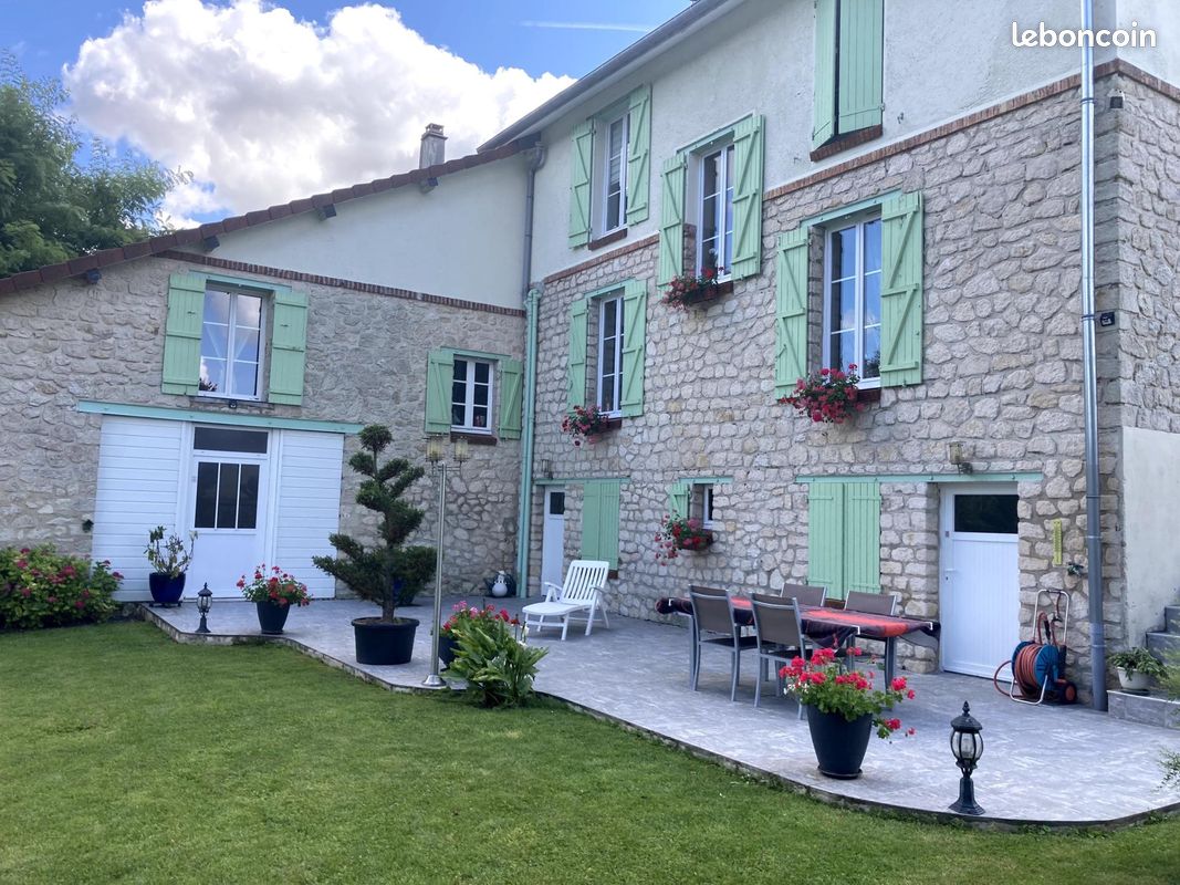 Maison 12 pièces 190 m² · à Givry · 190 m² · 275 000 €