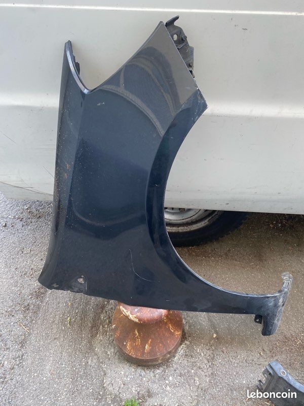 Aile droite clio 3 ph1 (image 1)