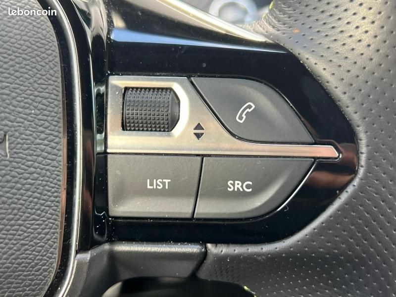 Peugeot 2008 e-2008 136ch GT (image 18)
