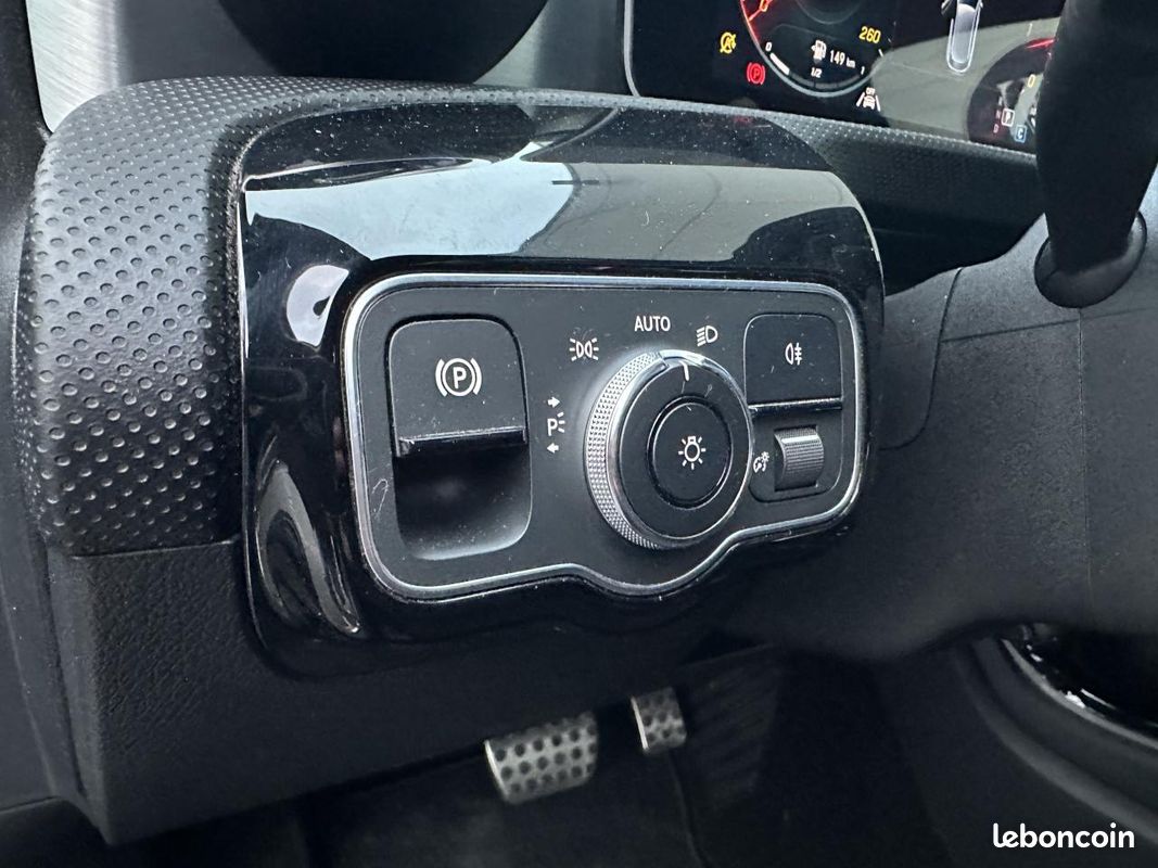 Mercedes classe a 2.0 220 190 amg line 7g-dct bva - suivi complet 100% mercedes/garantie 12 mois (image 22)