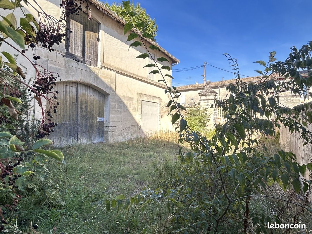 Maison 1 pièce 186 m² · à Calvisson · 186 m² · 240 000 €