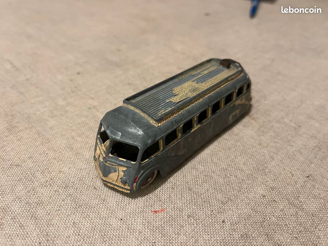 Dinky Toys France 1/43 - Autocar Isobloc Gris et Rouge et sa