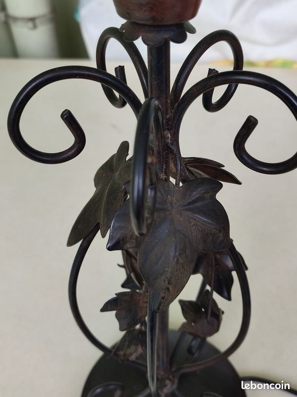 Lampe en fer forgé (image 2)
