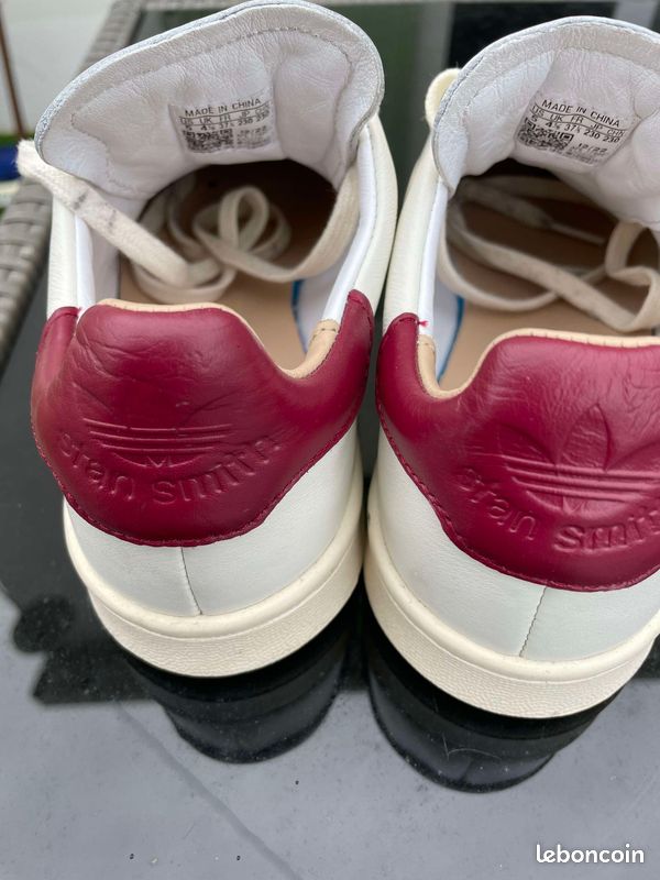 chaussure adidas stan smith femme blanche et bordeaux