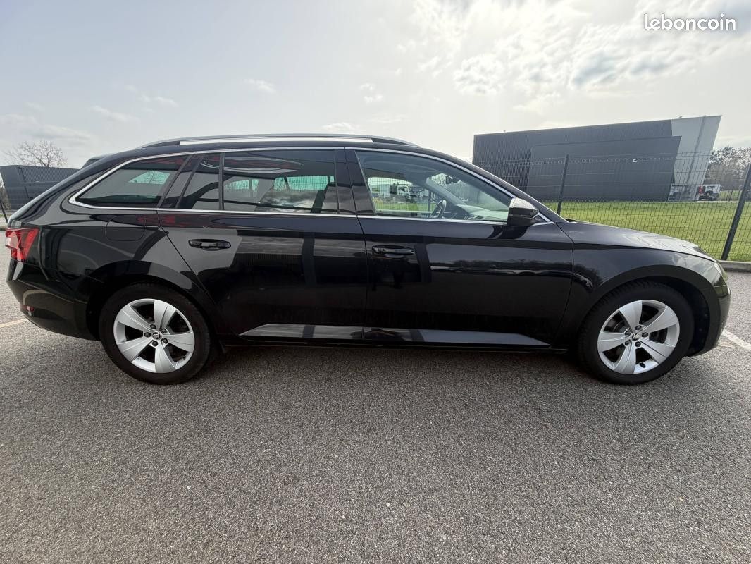 Skoda Superb III 2.0 TDI 150ch SCR Business DSG7 Garantie Nationale 12 Mois (image 4)