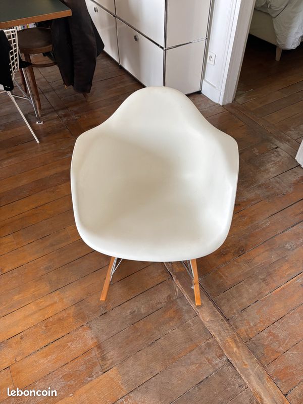 Vitra Eames RAR blanche – fauteuil à bascule design Charles & Ray Eames (image 1)