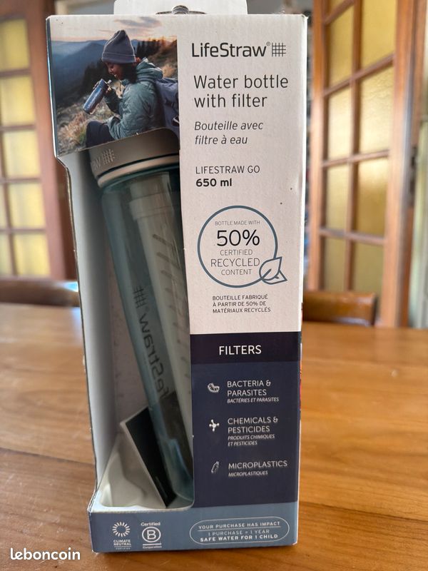 Bouteille avec filtre à eau (image 1)