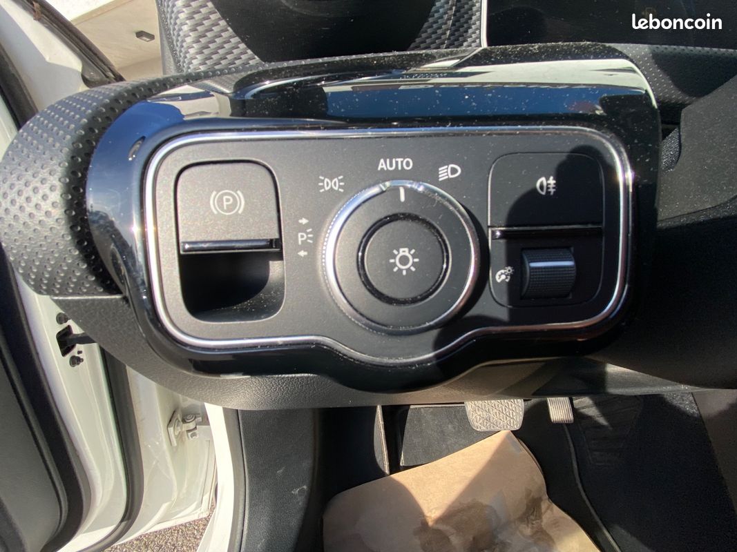 Mercedes A 180 d PROGRSSIVE LINE DCT (image 13)