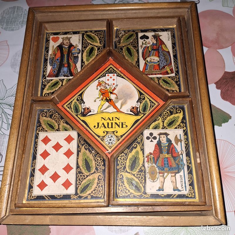 Ancien Jeu De Société Le Nain Jaune – Fabriqué En France