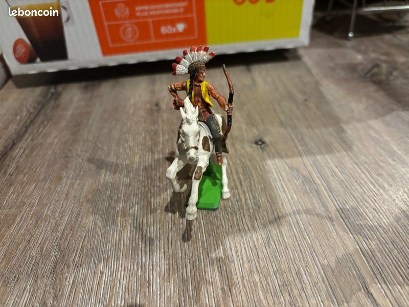Lot réservé à GENIE34 de 6 cavaliers indiens Britains - Collection