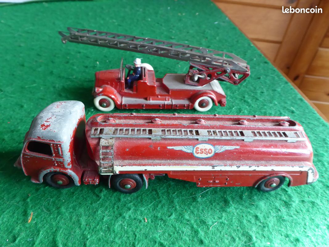 TRACTEUR PANHARD 1/43 sous blisteur - Réédition - Collection